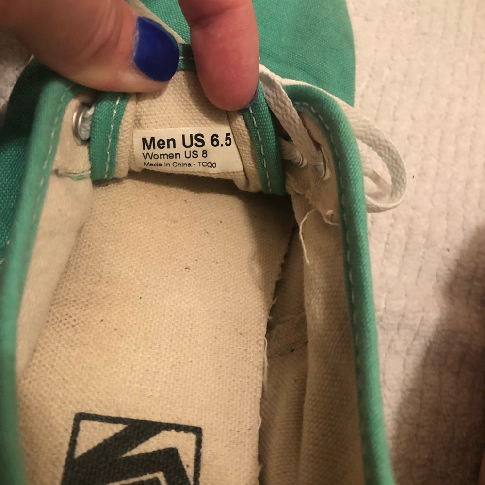 Vans - Picture 6 of 6